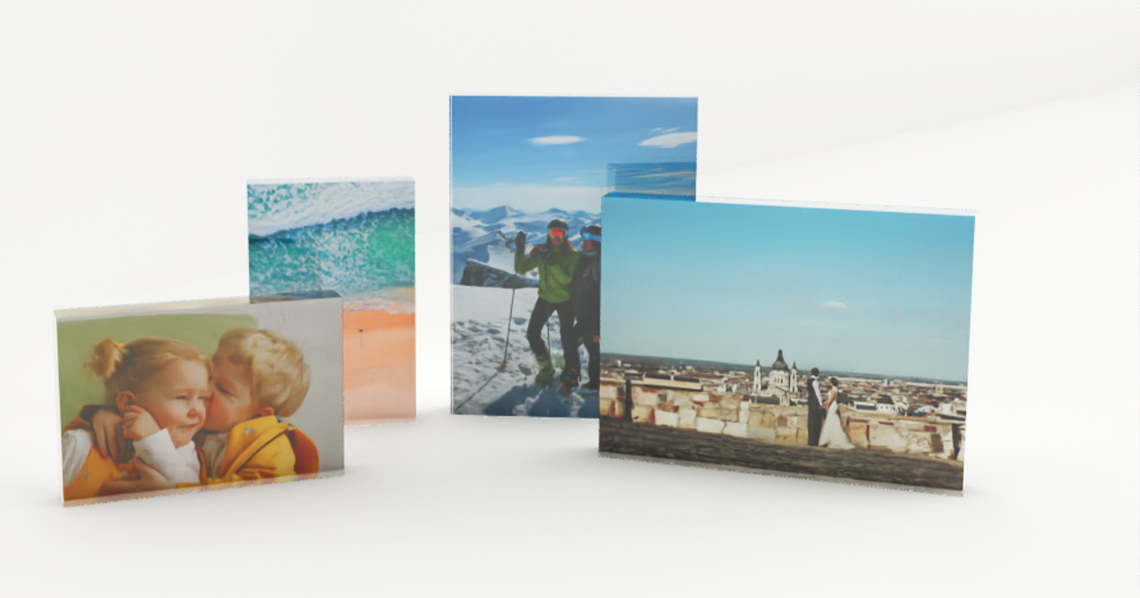 4 acrylic glass blocks in different sizes and formats