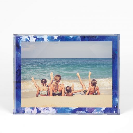 A front side view of a landscape layout Acrylic Glass Photo Block with space for 1 photo. Thiis design is named "Purple Border". 