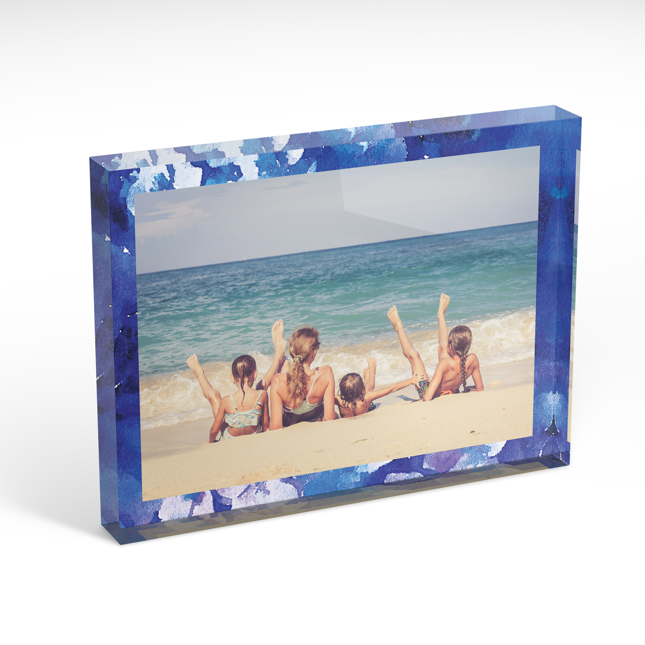 A front side view of a landscape layout Acrylic Glass Photo Block with space for 1 photo. Thiis design is named 'Purple Border'. 