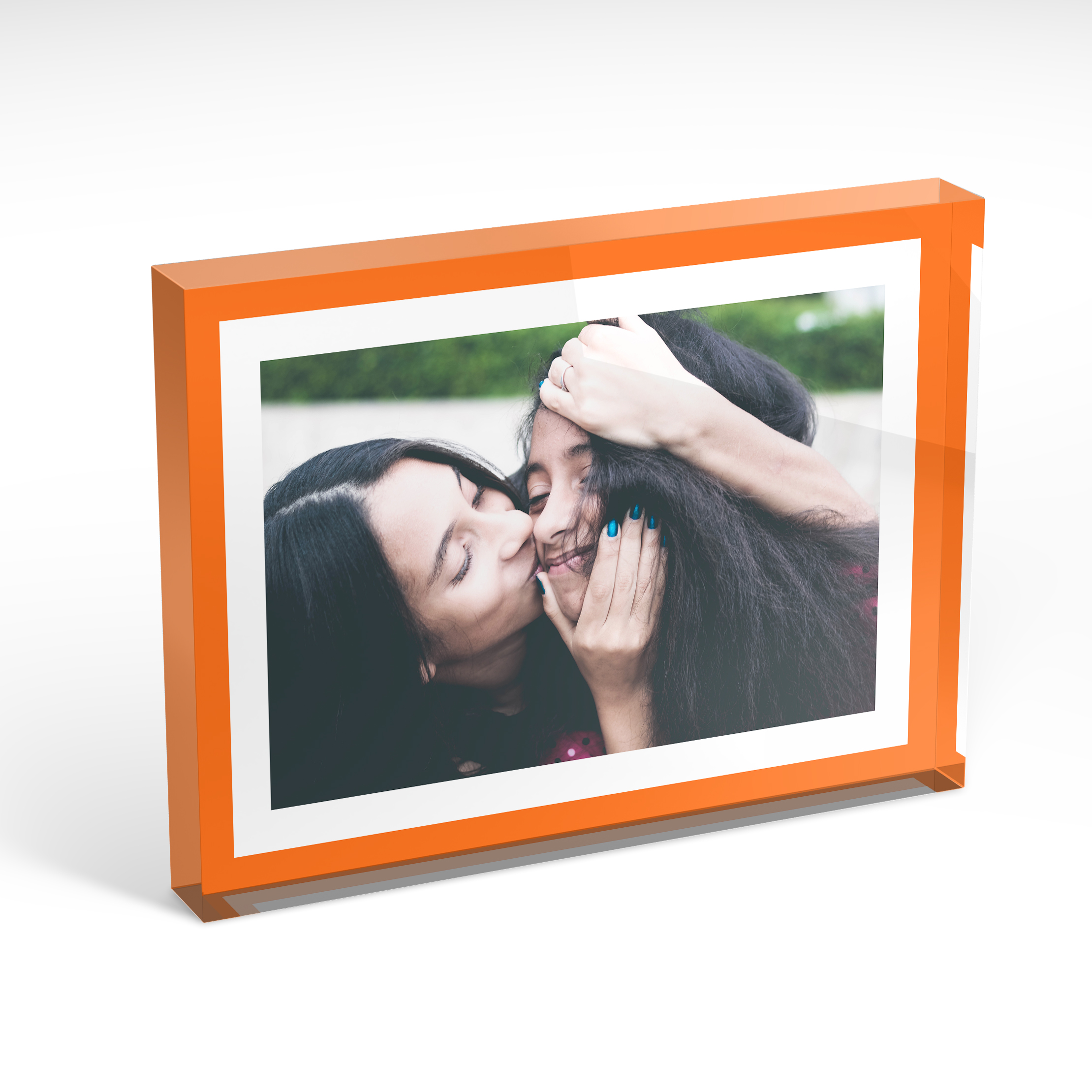 A front side view of a landscape layout Acrylic Photo Block with space for 1 photo. Thiis design is named 'Solo Snap'. 