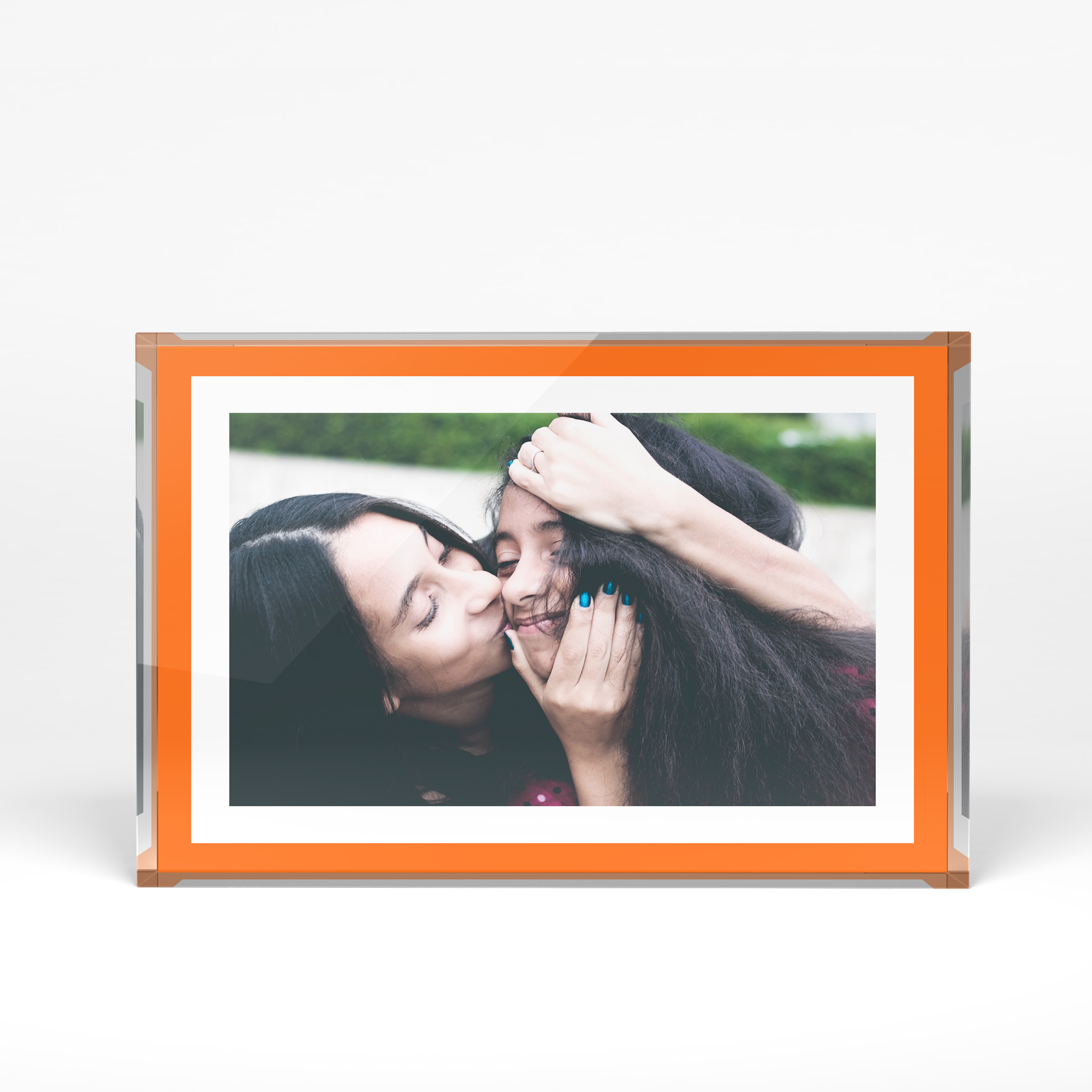 A front side view of a landscape layout Acrylic Photo Gift with space for 1 photo. Thiis design is named "Solo Snap". 