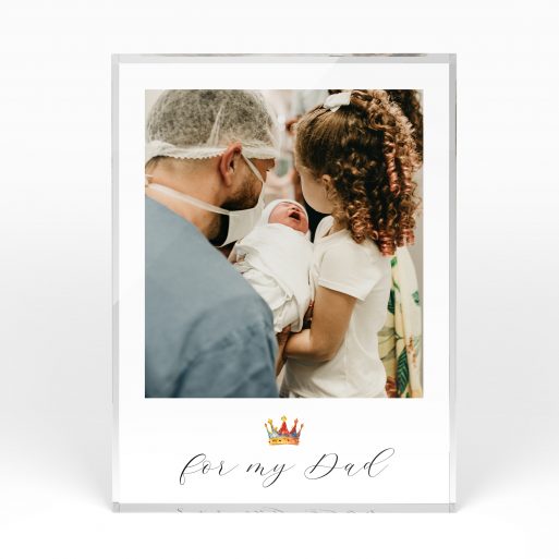 A front side view of a portrait layout Online acrylic photo blocks with space for 1 photo. Thiis design is named "King of the Dads". 