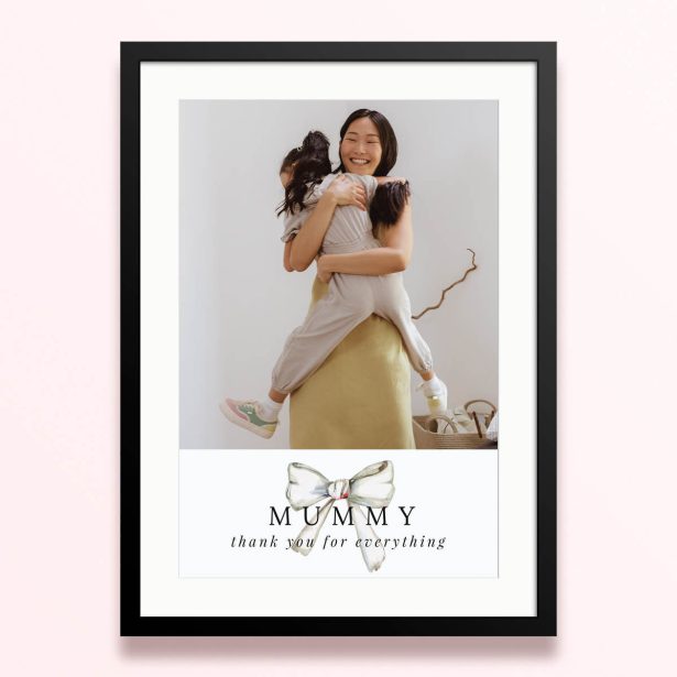 Framed and mounted photo print with a single photo and a “thank you” message for mummy.