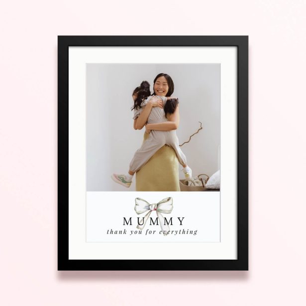 Framed and mounted photo print with a single photo and a “thank you” message for mummy.