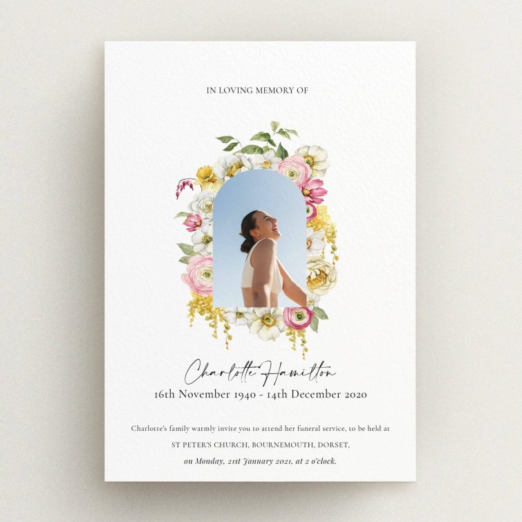 Funeral announcement with floral design and one photo placeholder