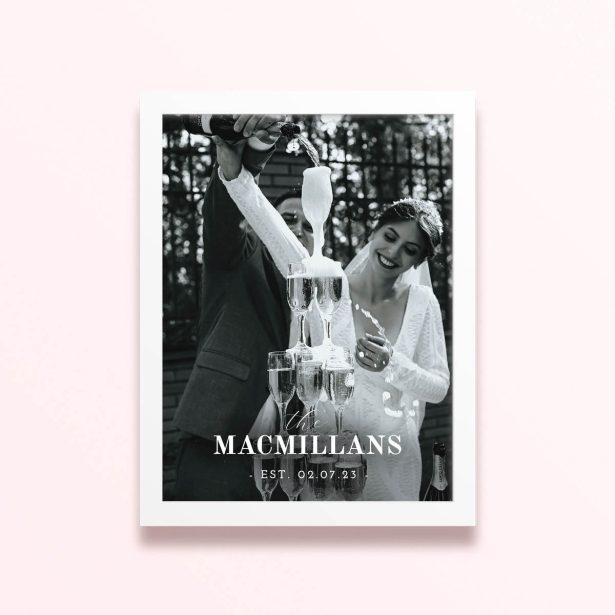 Simple framed prints designs: wedding couple pouring champagne into glasses, 1 photo