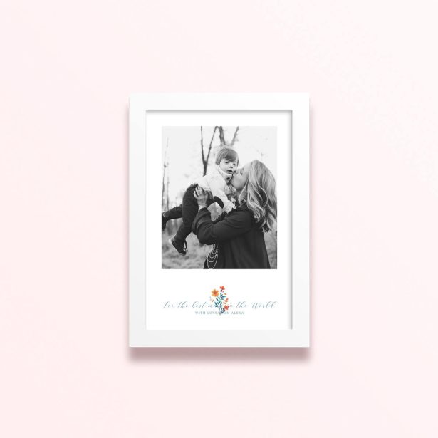 Simple framed prints designs featuring one photo for personalised gifts.