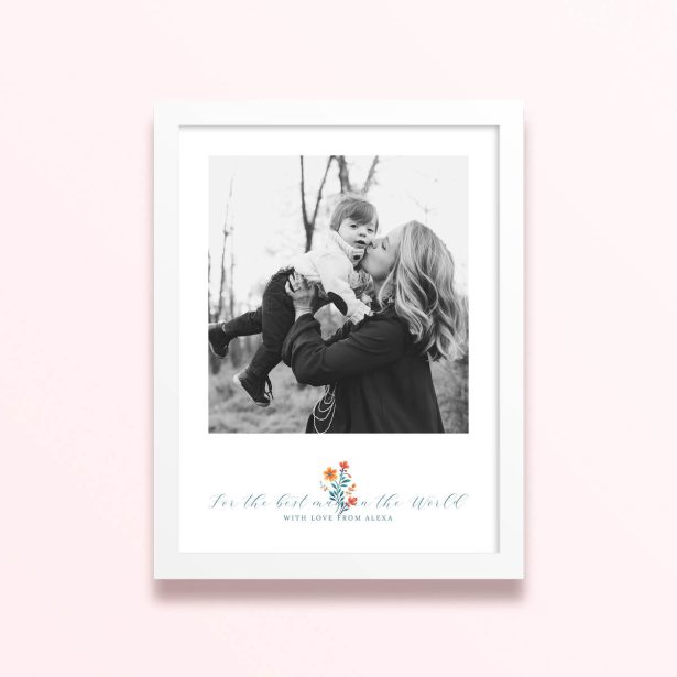 Simple framed prints designs featuring one photo for personalised gifts.
