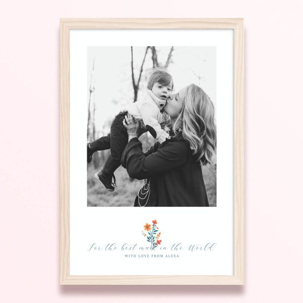 Simple framed prints designs featuring one photo for personalised gifts.