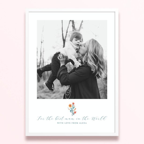 Simple framed prints designs featuring one photo for personalised gifts.