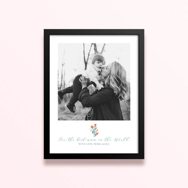 Simple framed prints designs featuring one photo for personalised gifts.