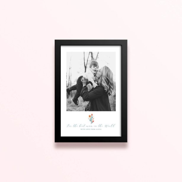 Simple framed prints designs featuring one photo for personalised gifts.