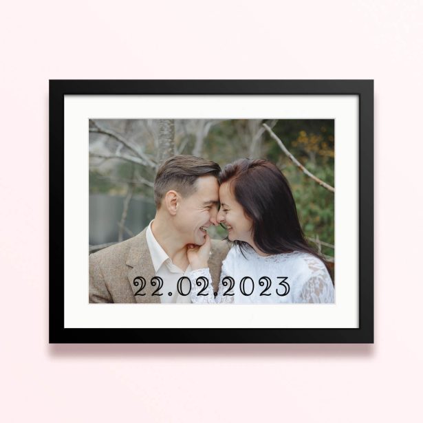 Framed and mounted photo print with one photo of a couple showing date 22.02.2023.